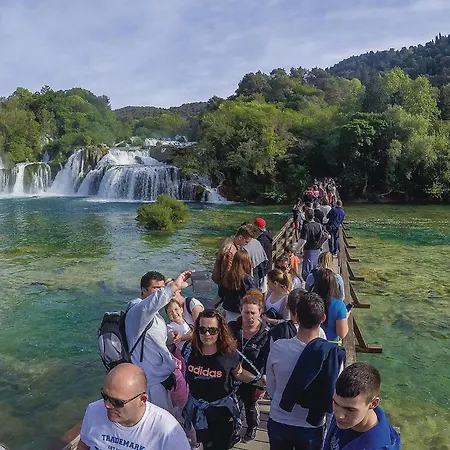 In With Wifi Vikendica